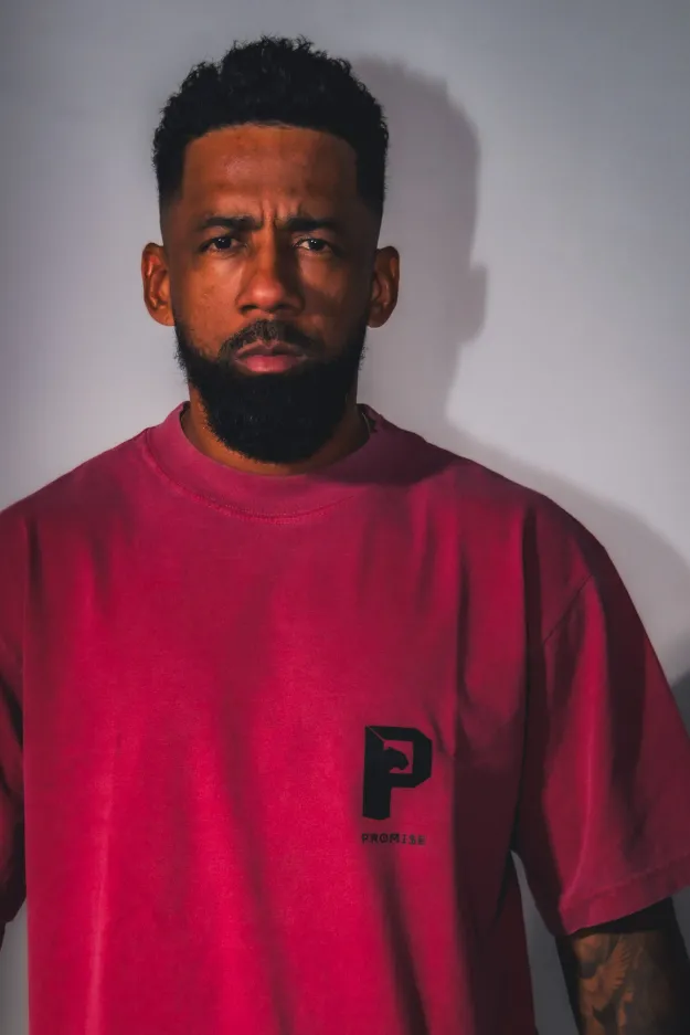 REGULAR FIT LA PANTERA ROJA VINTAGE
